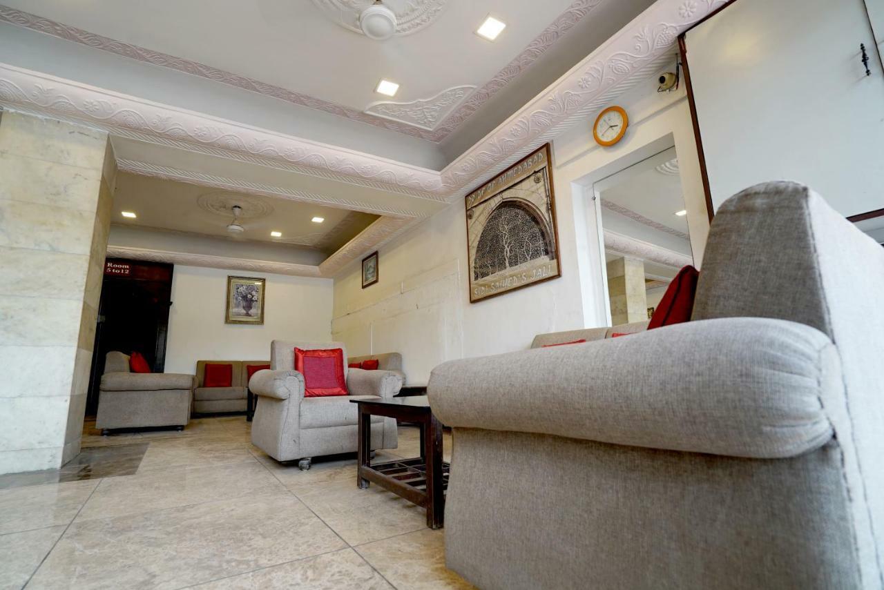 Hotel Royal Ahmedabad Exterior photo